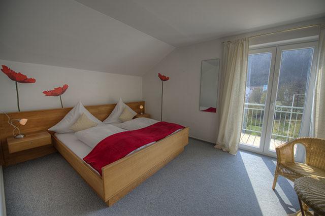 Forst'S Landhaus Hotel Riedenburg Room photo